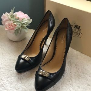 Coach Camille Pumps size 10